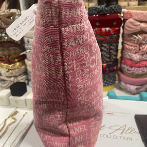 Chanel Pink Logo Tote with Gold Accents - Picture 6 of 13